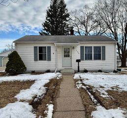 1150 Easton Avenue, Waterloo, IA 50702