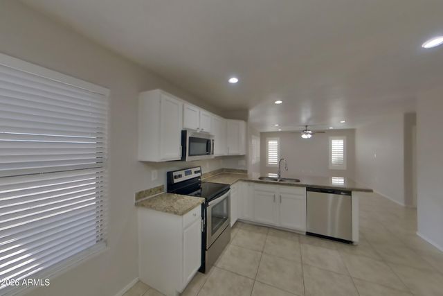 12917 W WINDSOR Avenue, Avondale, AZ 85392