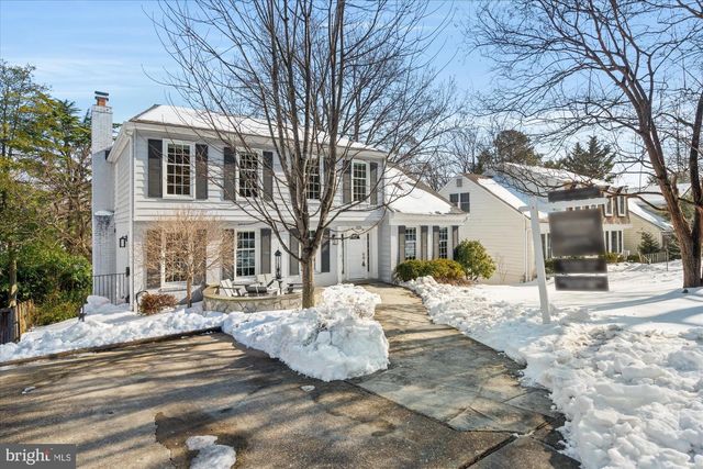 1123 BAYLISS DR, Alexandria, VA 22302