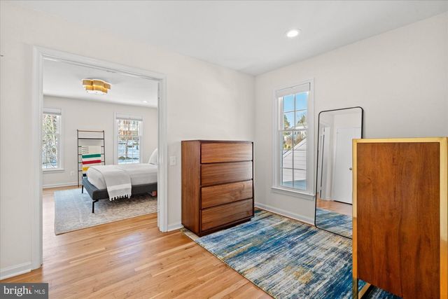 1123 BAYLISS DR, Alexandria, VA 22302