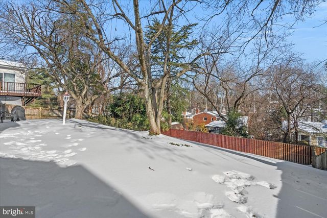 1123 BAYLISS DR, Alexandria, VA 22302