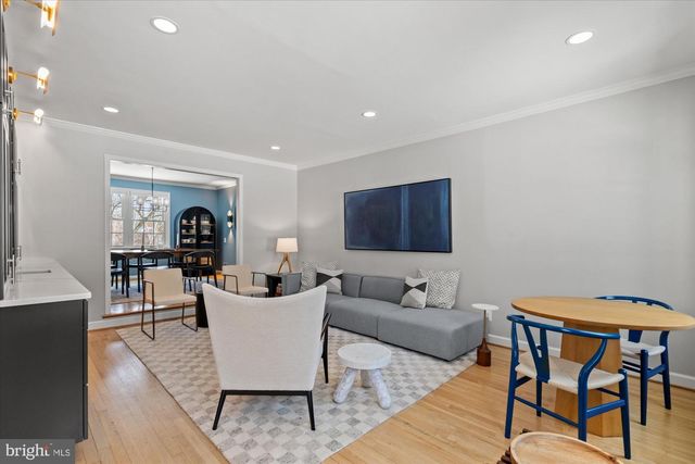 1123 BAYLISS DR, Alexandria, VA 22302