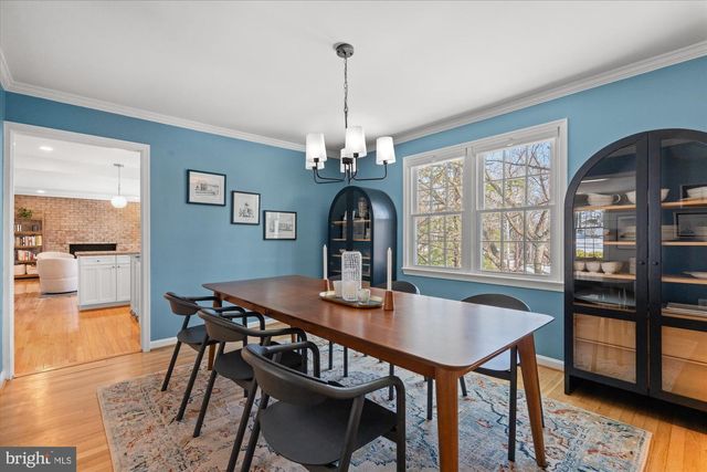 1123 BAYLISS DR, Alexandria, VA 22302