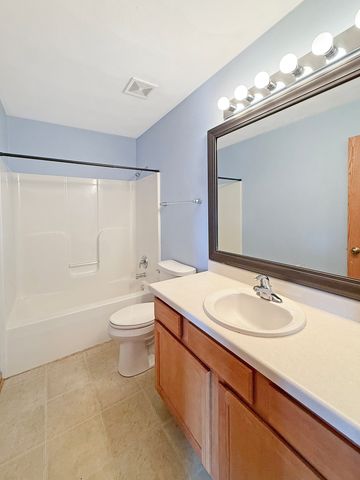 12432 Barberry Drive, Winnebago, IL 61088