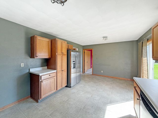 12432 Barberry Drive, Winnebago, IL 61088