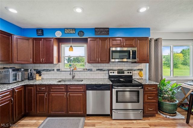 19740 Benbow Road, Strongsville, OH 44136