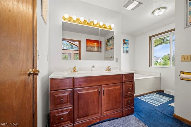 19740 Benbow Road, Strongsville, OH 44136