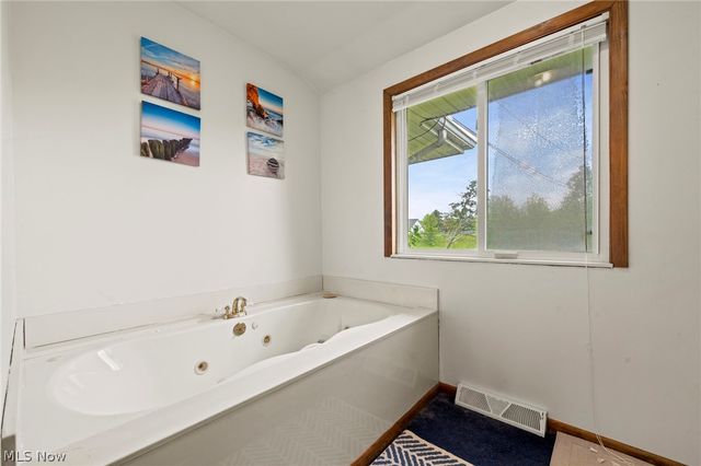 19740 Benbow Road, Strongsville, OH 44136