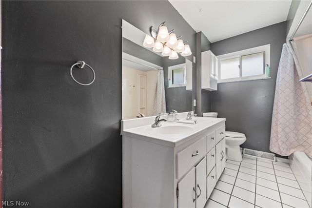 19740 Benbow Road, Strongsville, OH 44136
