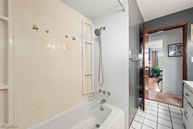 19740 Benbow Road, Strongsville, OH 44136