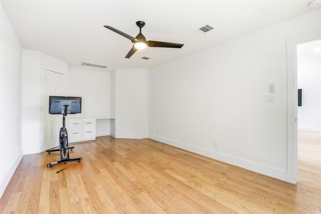 10203 Shinnecock Hills DR, Austin, TX 78747