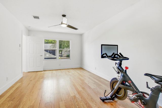 10203 Shinnecock Hills DR, Austin, TX 78747