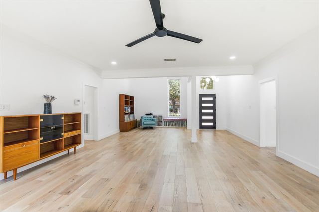 10203 Shinnecock Hills DR, Austin, TX 78747