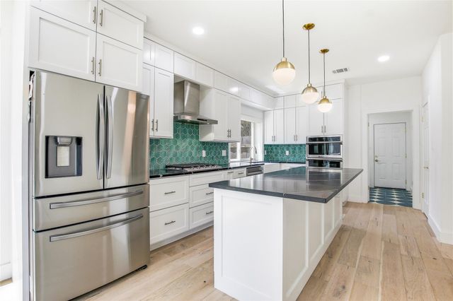 10203 Shinnecock Hills DR, Austin, TX 78747