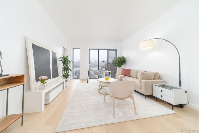 3005 Vernon Boulevard 6I, Astoria, NY 11102