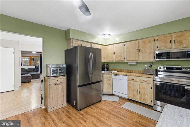 2116 SILVER CT, Hamilton, NJ 08690