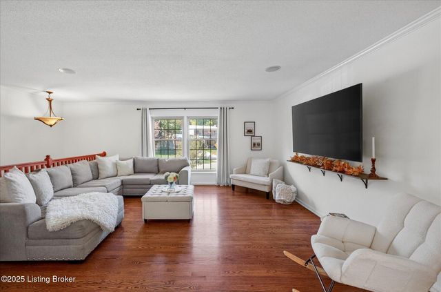 4076 Gilman Ave, Louisville, KY 40207