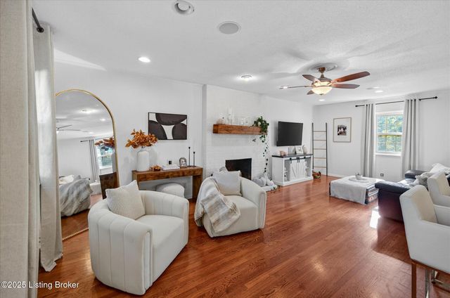 4076 Gilman Ave, Louisville, KY 40207