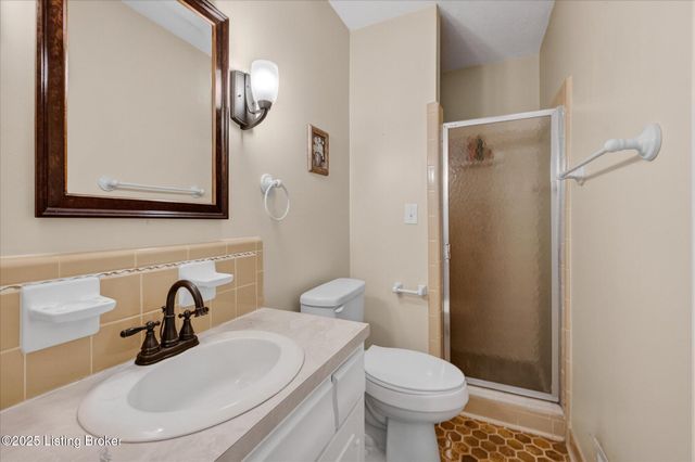 4076 Gilman Ave, Louisville, KY 40207