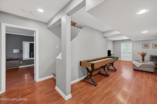 4076 Gilman Ave, Louisville, KY 40207