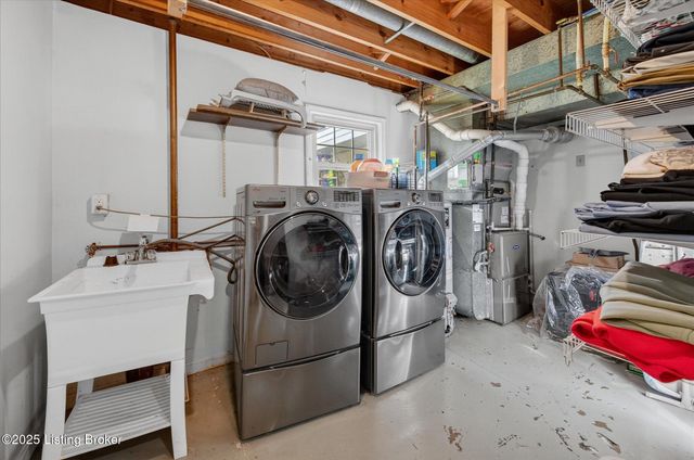 4076 Gilman Ave, Louisville, KY 40207