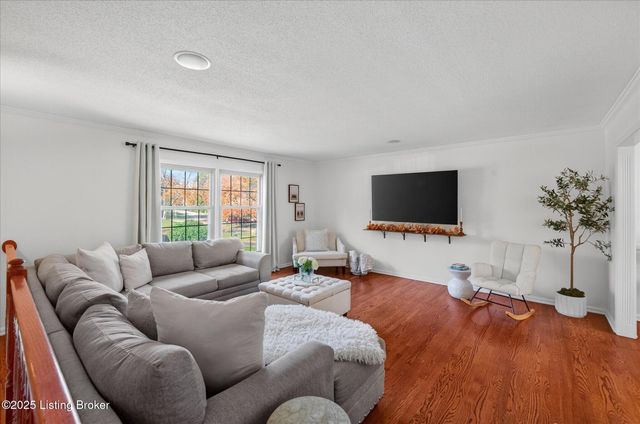 4076 Gilman Ave, Louisville, KY 40207