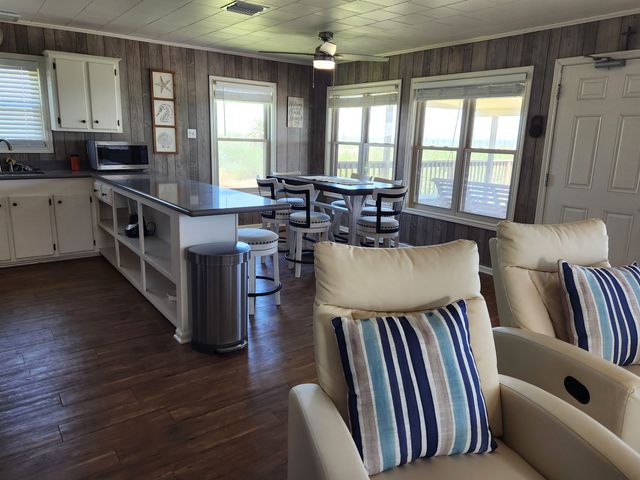 2694 Highway 1, Grand Isle, LA 70358