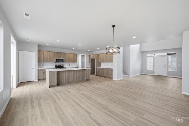 13672 Redway Ct, Caldwell, ID 83607