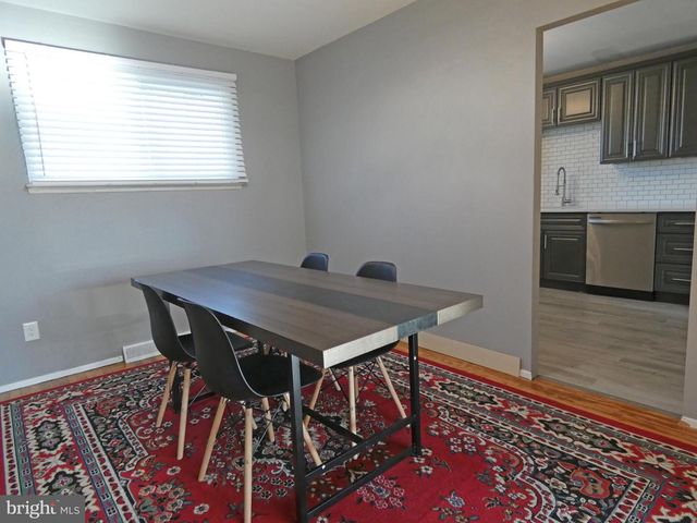 395 HICKORY AVE, Carneys Point, NJ 08069