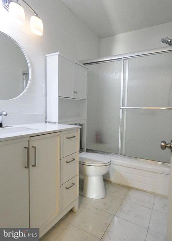 395 HICKORY AVE, Carneys Point, NJ 08069