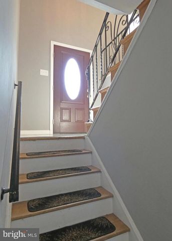 395 HICKORY AVE, Carneys Point, NJ 08069