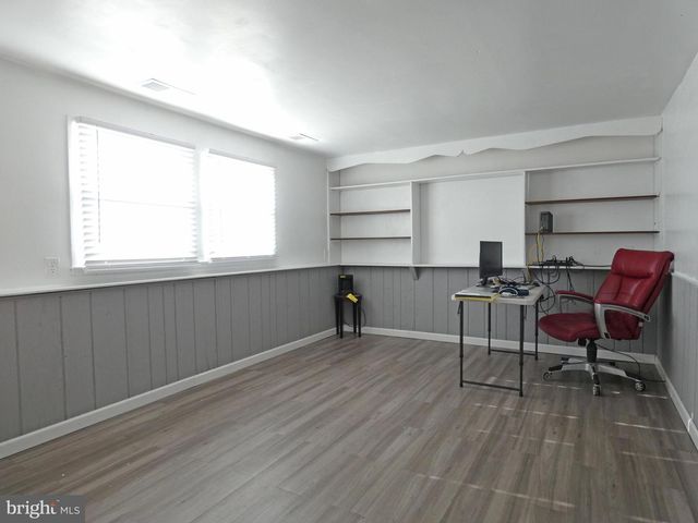 395 HICKORY AVE, Carneys Point, NJ 08069