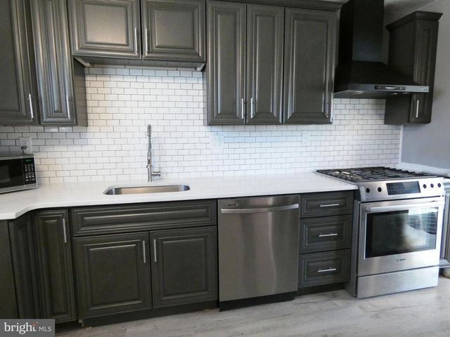 395 HICKORY AVE, Carneys Point, NJ 08069