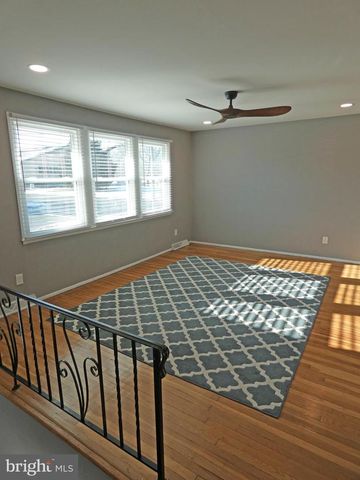 395 HICKORY AVE, Carneys Point, NJ 08069