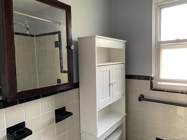 73-31 255th Street G-1, Glen Oaks, NY 11004