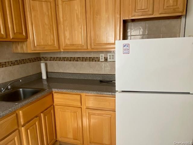 73-31 255th Street G-1, Glen Oaks, NY 11004