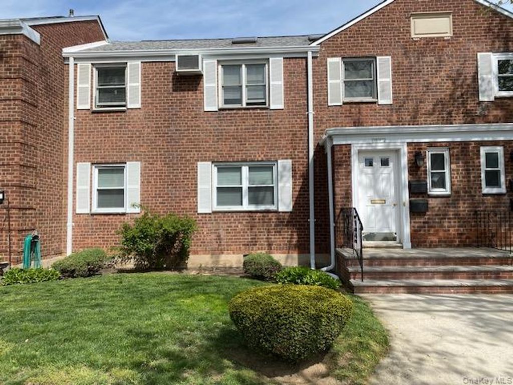 73-31 255th Street G-1, Glen Oaks, NY 11004