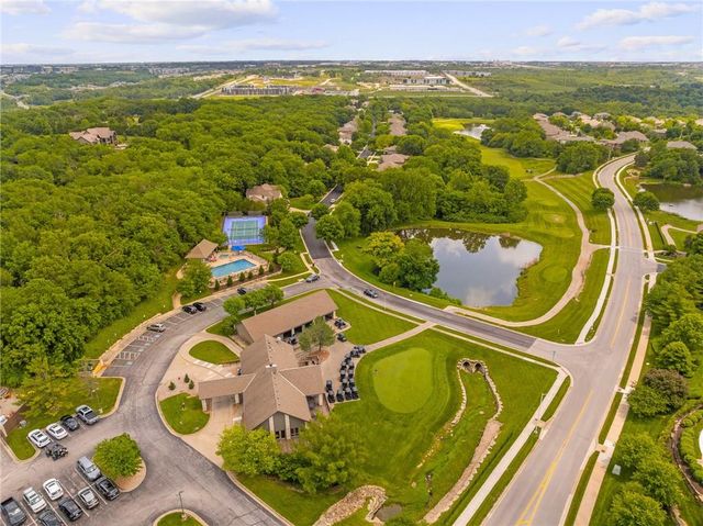 19821 W 97th Street, Lenexa, KS 66220