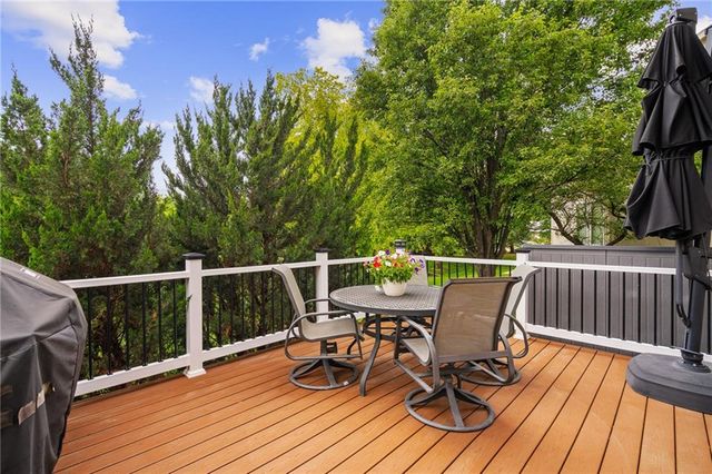 19821 W 97th Street, Lenexa, KS 66220