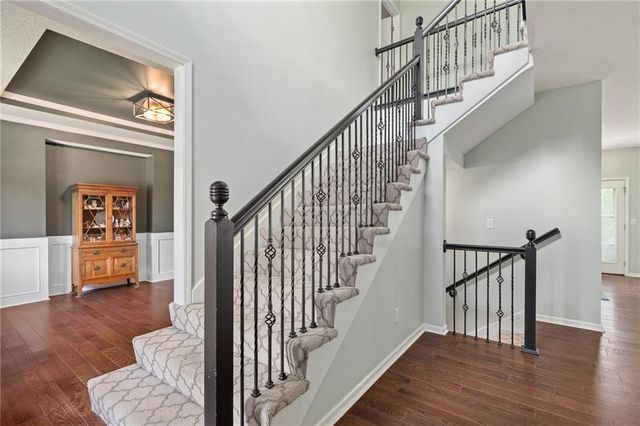 19821 W 97th Street, Lenexa, KS 66220