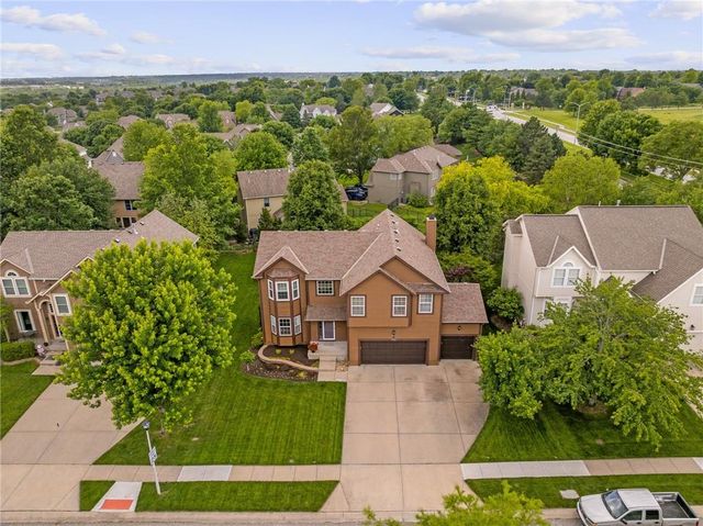 19821 W 97th Street, Lenexa, KS 66220