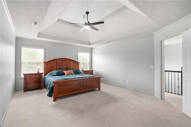 19821 W 97th Street, Lenexa, KS 66220