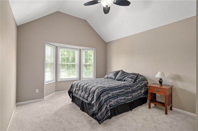 19821 W 97th Street, Lenexa, KS 66220