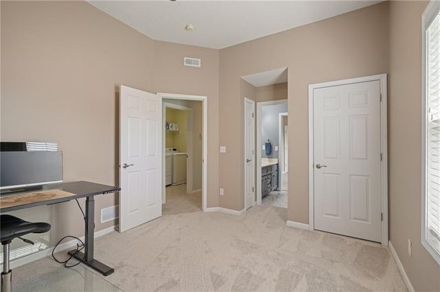 19821 W 97th Street, Lenexa, KS 66220