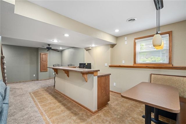 19821 W 97th Street, Lenexa, KS 66220