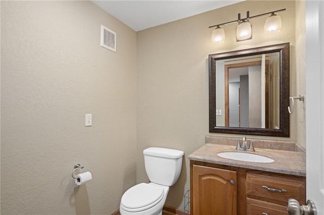 19821 W 97th Street, Lenexa, KS 66220