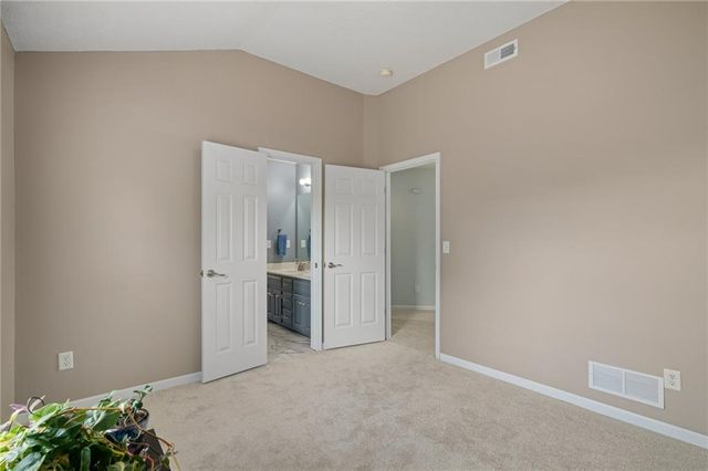 19821 W 97th Street, Lenexa, KS 66220