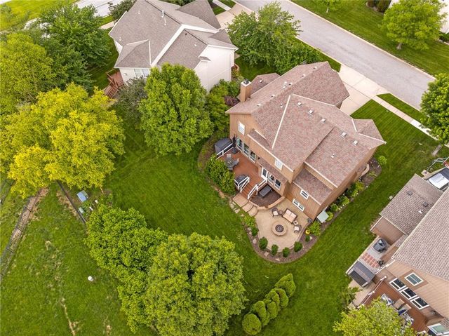 19821 W 97th Street, Lenexa, KS 66220
