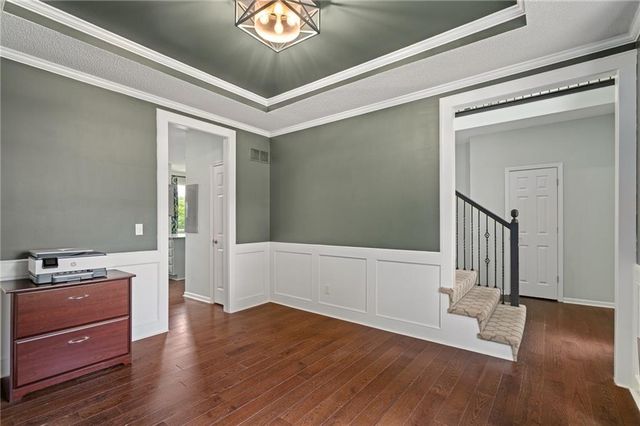 19821 W 97th Street, Lenexa, KS 66220
