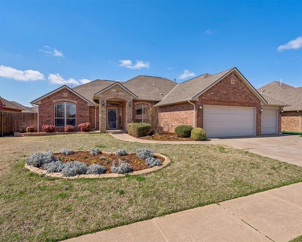 2113 Mulberry Creek Avenue, Yukon, OK 73099